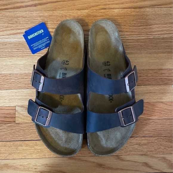 Birkenstock Arizona Sandals in Oiled Leather. Size 10-10.5. Never worn. - Picture 1 of 4